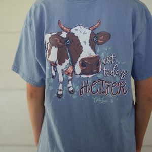 Chloe Lane Cow graphic tee